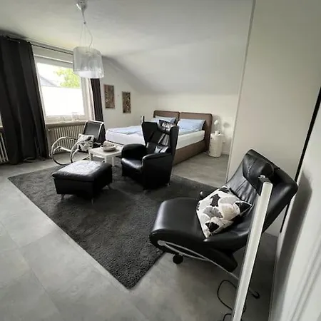 Modernes Studio Zum Wohlfuehlen *